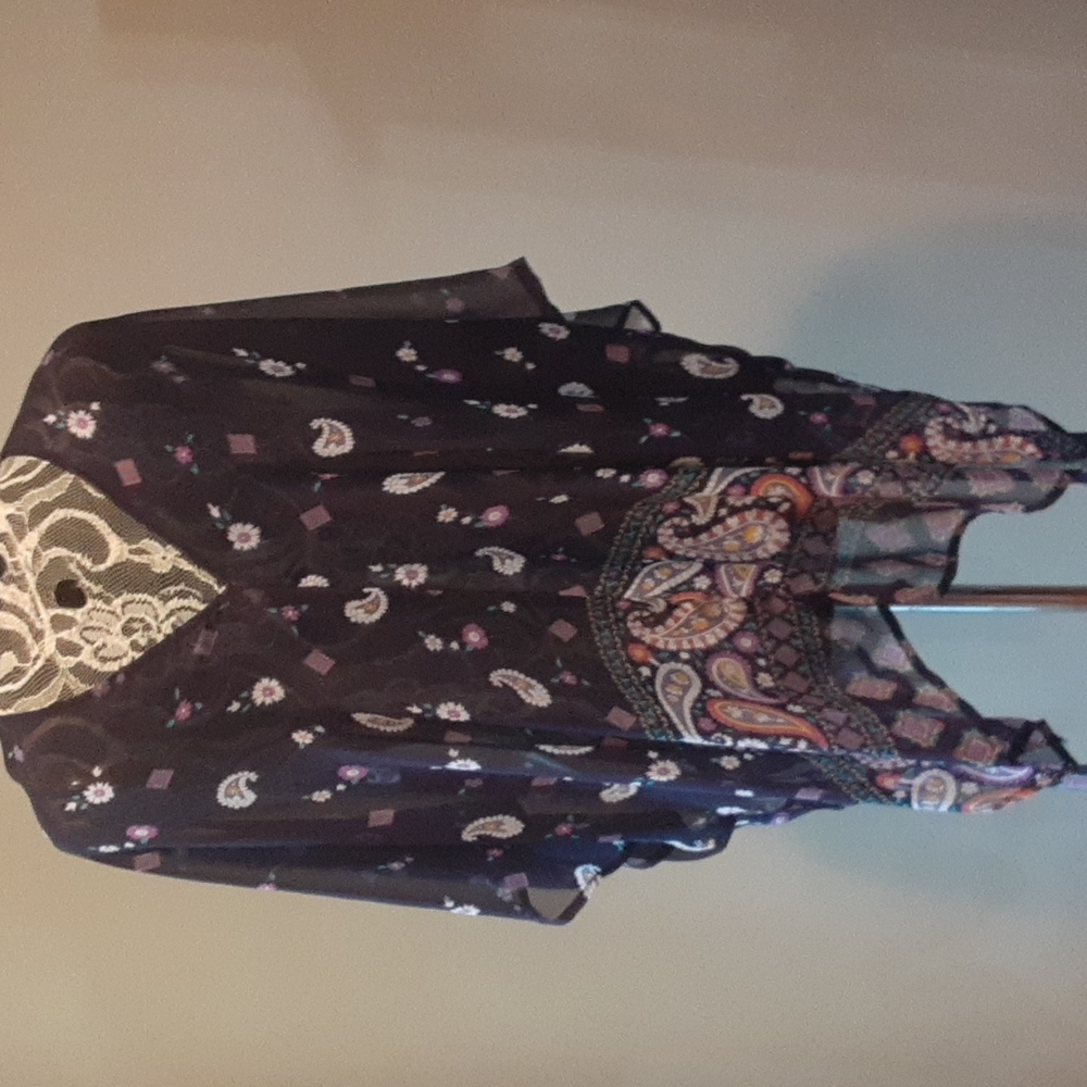 Gorgeous Coverup....Excellent condition - Picture 5 of 7